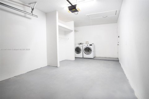 Villa ou maison à vendre à Hialeah, Floride: 3 chambres, 133.13 m2 № 1891993 - photo 23