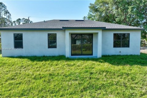 Купить виллу или дом в Лихай-Эйкерс, Флорида 3 спальни, № 1834364 - фото 21