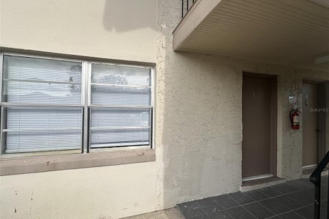 Condo in Orlando, Florida, 2 bedrooms № 2229670 - photo 2