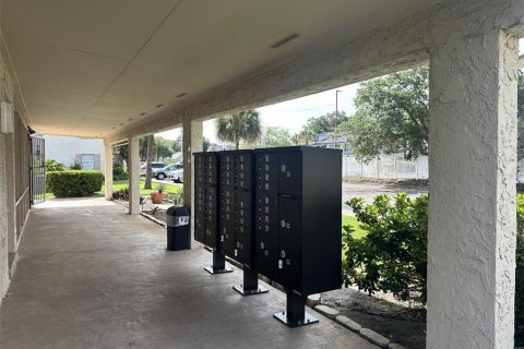 Condo in Orlando, Florida, 2 bedrooms № 2229670 - photo 27