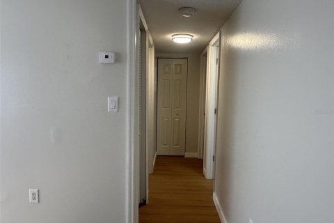 Condo in Orlando, Florida, 2 bedrooms № 2229670 - photo 9