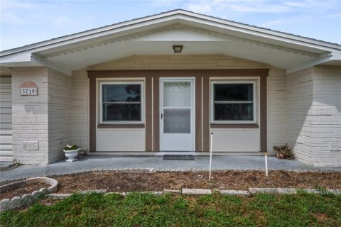 House in New Port Richey, Florida 2 bedrooms, 104.79 sq.m. № 1917151 - photo 3