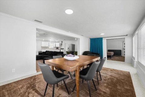 Villa ou maison à vendre à Treasure Island, Floride: 3 chambres, 169.36 m2 № 1876626 - photo 28