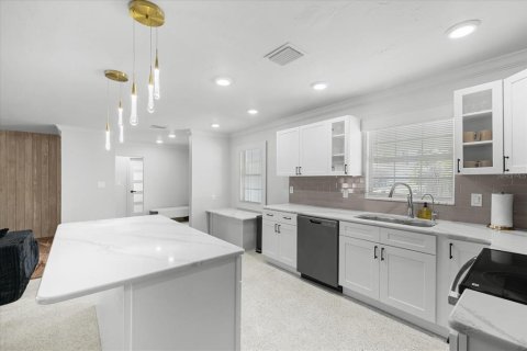 Villa ou maison à vendre à Treasure Island, Floride: 3 chambres, 169.36 m2 № 1876626 - photo 15