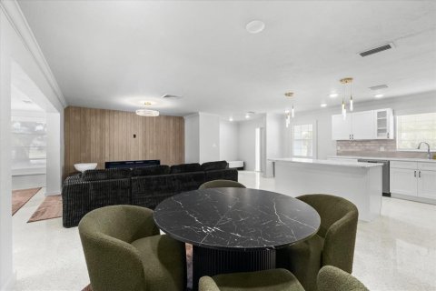 Villa ou maison à vendre à Treasure Island, Floride: 3 chambres, 169.36 m2 № 1876626 - photo 19