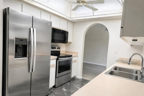 Купить виллу или дом в Порт-Шарлотт, Флорида 11 комнат, 175.21м2, № 2360644 - фото 14