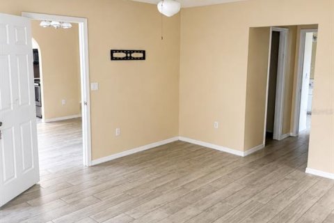 Купить виллу или дом в Порт-Шарлотт, Флорида 11 комнат, 175.21м2, № 2360644 - фото 11