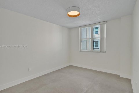 Copropriété à louer à Miami, Floride: 2 chambres, 81.75 m2 № 2033998 - photo 17