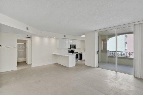 Copropriété à louer à Miami, Floride: 2 chambres, 81.75 m2 № 2033998 - photo 3