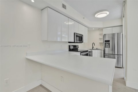 Copropriété à louer à Miami, Floride: 2 chambres, 81.75 m2 № 2033998 - photo 5