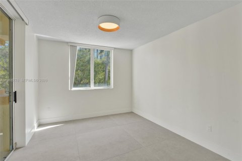 Copropriété à louer à Miami, Floride: 2 chambres, 81.75 m2 № 2033998 - photo 11