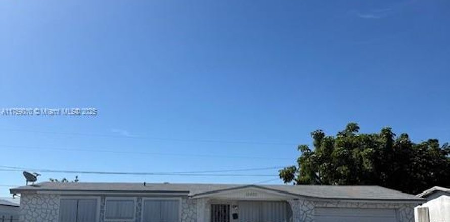 Casa en Miami, Florida 3 dormitorios, 136.94 m2 № 1863907