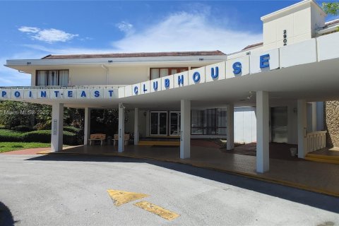 Condo in Aventura, Florida, 2 bedrooms  № 1852119 - photo 2