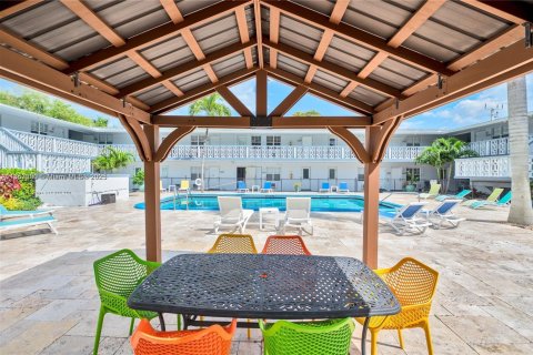 Appartement à louer à Fort Lauderdale, Floride: 2 chambres, 1460.61 m2 № 1877713 - photo 9