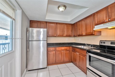 Appartement à louer à Fort Lauderdale, Floride: 2 chambres, 1460.61 m2 № 1877713 - photo 1