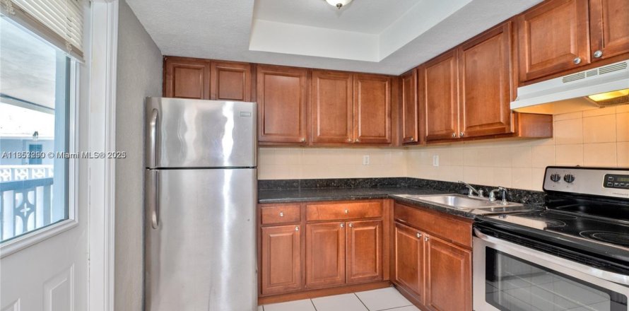 Appartement à Fort Lauderdale, Floride 2 chambres, 1460.61 m2 № 1877713
