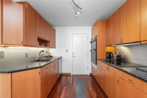 Condominio en alquiler en Hallandale Beach, Florida, 2 dormitorios, 148.64 m2 № 1691617 - foto 6