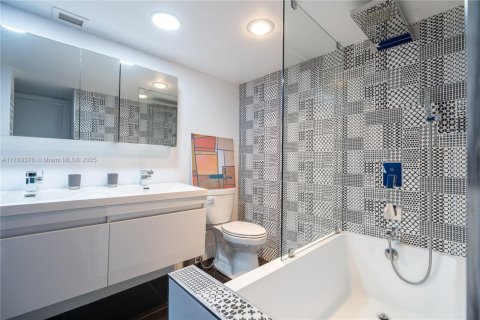 Condominio en alquiler en Hallandale Beach, Florida, 2 dormitorios, 148.64 m2 № 1691617 - foto 29