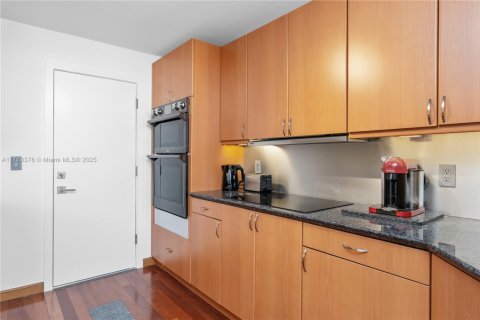 Condominio en alquiler en Hallandale Beach, Florida, 2 dormitorios, 148.64 m2 № 1691617 - foto 15