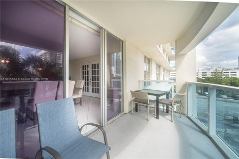 Condo in Hollywood, Florida, 2 bedrooms № 1985378 - photo 16