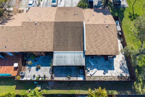 Adosado en venta en Pembroke Pines, Florida, 2 dormitorios, 111.11 m2 № 2029173 - foto 26