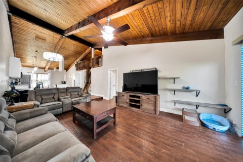 Adosado en venta en Pembroke Pines, Florida, 2 dormitorios, 111.11 m2 № 2029173 - foto 16