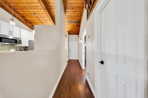 Adosado en venta en Pembroke Pines, Florida, 2 dormitorios, 111.11 m2 № 2029173 - foto 5