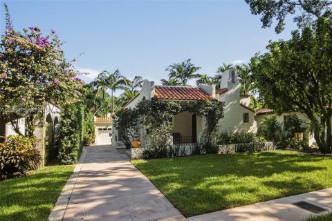 Casa en Coral Gables, Florida 3 dormitorios, 152.45 m2 № 2381916
