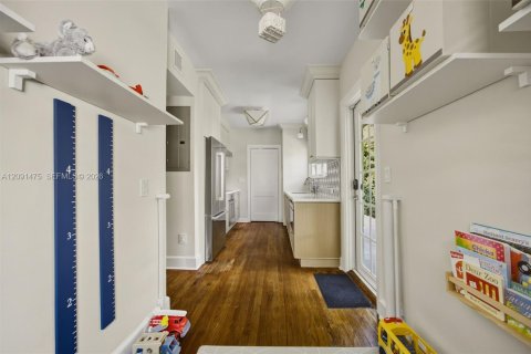 Casa en venta en Coral Gables, Florida, 3 dormitorios, 152.45 m2 № 2381916 - foto 13