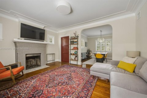 Casa en venta en Coral Gables, Florida, 3 dormitorios, 152.45 m2 № 2381916 - foto 11