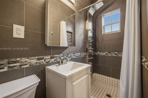 Casa en venta en Coral Gables, Florida, 3 dormitorios, 152.45 m2 № 2381916 - foto 17