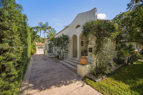 Casa en venta en Coral Gables, Florida, 3 dormitorios, 152.45 m2 № 2381916 - foto 2