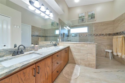 Condo in Sarasota, Florida, 2 bedrooms  № 1628534 - photo 29