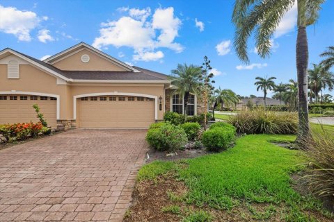 Condo in North Port, Florida, 3 bedrooms  № 1514738 - photo 2