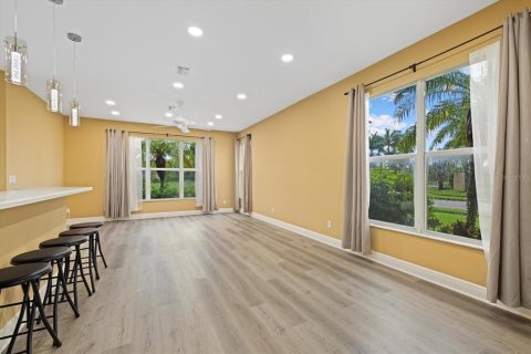 Condo in North Port, Florida, 3 bedrooms  № 1514738 - photo 6