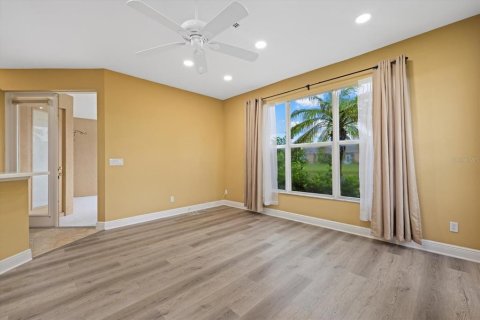 Condo in North Port, Florida, 3 bedrooms  № 1514738 - photo 7