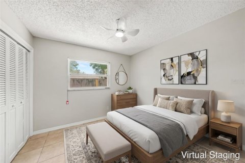 House in Tampa, Florida 3 bedrooms, 87.79 sq.m. № 2219798 - photo 14