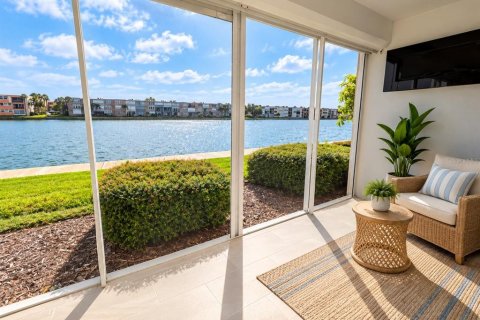 Condo à South Pasadena, Floride, 2 chambres  № 2386637