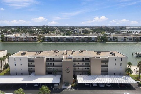 Copropriété à louer à South Pasadena, Floride: 2 chambres, 108.7 m2 № 2386637 - photo 30