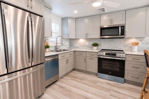 Copropriété à louer à South Pasadena, Floride: 2 chambres, 108.7 m2 № 2386637 - photo 12