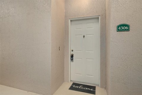 Condo in Orlando, Florida, 3 bedrooms  № 2208863 - photo 2