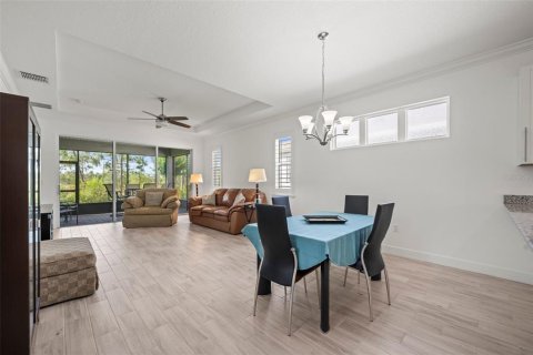 House in DeLand, Florida 2 bedrooms, 153.38 sq.m. № 1540084 - photo 8