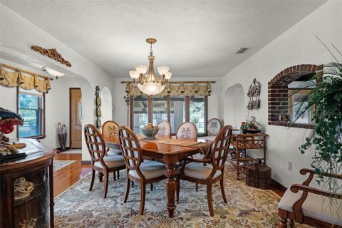 House in De Leon Springs, Florida 4 bedrooms, 425.77 sq.m. № 1653929 - photo 7