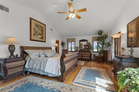 House in De Leon Springs, Florida 4 bedrooms, 425.77 sq.m. № 1653929 - photo 18