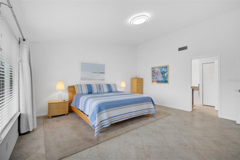 Condominio en alquiler en Sarasota, Florida, 3 dormitorios, 207.36 m2 № 1908934 - foto 15