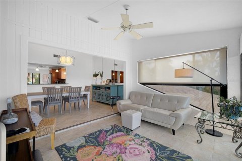 Condominio en alquiler en Sarasota, Florida, 3 dormitorios, 207.36 m2 № 1908934 - foto 23