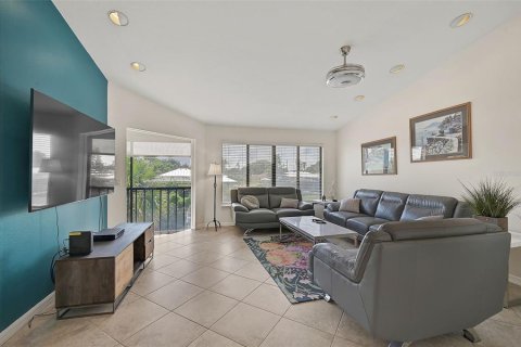 Condominio en alquiler en Sarasota, Florida, 3 dormitorios, 207.36 m2 № 1908934 - foto 6