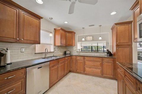 Condominio en alquiler en Sarasota, Florida, 3 dormitorios, 207.36 m2 № 1908934 - foto 3