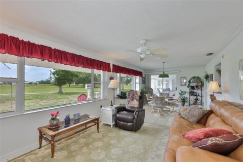 House in Sun City Center, Florida 2 bedrooms, 168.25 sq.m. № 2199833 - photo 21