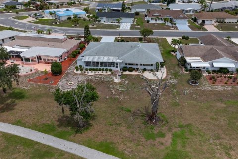 House in Sun City Center, Florida 2 bedrooms, 168.25 sq.m. № 2199833 - photo 26